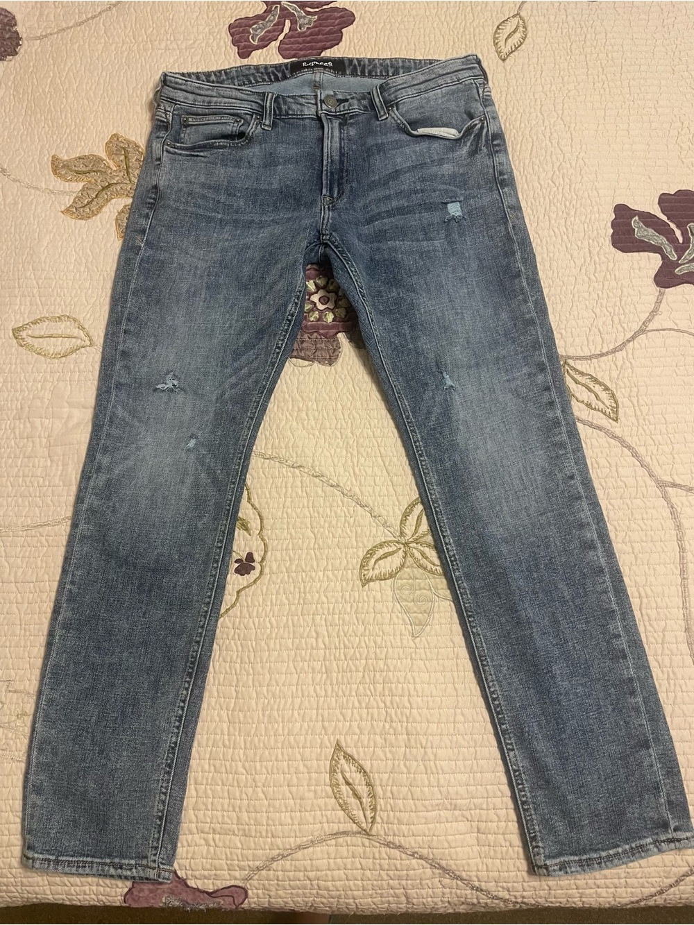 Men’s Express Skinny Jeans – Distressed Wash - Size 34x32